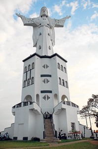 Foto | Melany Gallego Bedoya | LA PATRIA  El Monumento a Cristo Rey se construyó por un valor de 300 mil pesos de la época. 