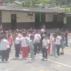 En la sede de la escuela Urbano Ruiz de la I.E. Pensilvania activaron el plan de evacuación exitosamente. En menos de un minuto todos los niños y profesores estaban reunidos en el punto de encuentro previamente establecido.