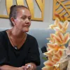 Darlin Arrieta, hermana del cirujano plástico colombiano Edwin Arrieta, asesinado en Tailandia, habla durante una entrevista con EFE, este lunes, en Santa Cruz de Lorica (Córdoba).