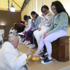  El papa Francisco este Jueves Santo en la cárcel de mujeres de Roma.