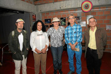 Carlos Cardona, Yolanda Arias, Elizabeth Amézquita, Uriel Giraldo Arias y Héctor Hernando López.