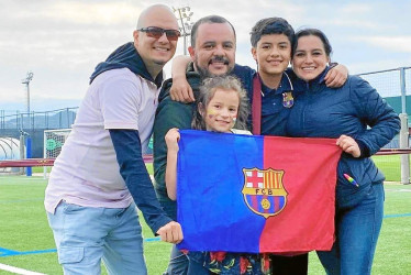 Juan Manuel Pineda Ossa, manizaleño radicado en Budapest (Hungría), participó en Barcelona (España) en la Barca Academy World Cup. Su familia lo acompañó durante el evento.