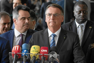 Foto | EFE | LA PATRIA  Jair Bolsonaro al fin se pronuncia y dice que "seguirá fiel a la Constitución". 