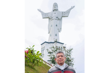 Salvando a quien los salvó: los padres del Monumento a Cristo Rey en Belalcázar