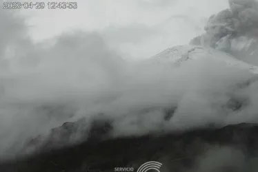 Debido a la neblina, es poca la visibilidad del Nevado del Ruiz este sábado. Así se observa desde el cerro Gualí. 