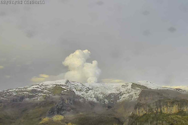 Así lucía el volcán Nevado del Ruiz en la mañana de este 27 de abril desde el sector de Piraña-Azufrado.