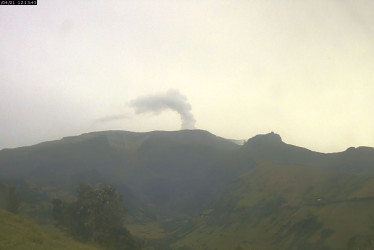 Así se ve el volcán Nevado del Ruiz este viernes. 