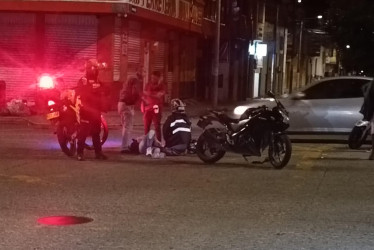 Dos motos chocaron en la avenida del Centro en Manizales
