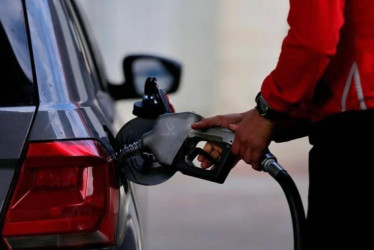 El Ministerio de Hacienda informó que el precio del ACPM no tiene modificaciones por ahora. En promedio, el precio del galón de gasolina será de $14 mil 564.