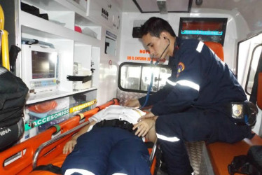 La IPS Cuerpo de Bomberos Chinchiná suspendió la movilización de pacientes en sus ambulancias por la falta de convenio o contrato con la Alcaldía. Movilizarán solo urgencias vitales.