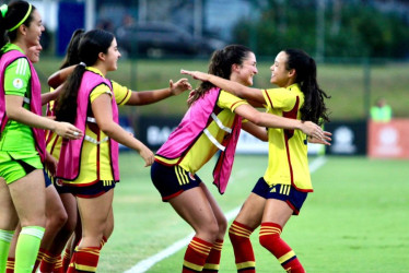 La selección Sub-17 celebra su gran triunfo ante Ecuador.