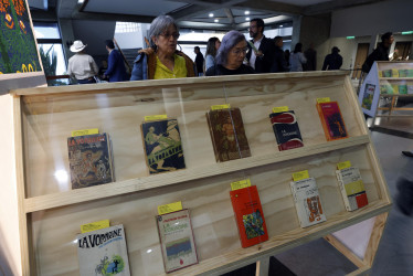La exposición 'El árbol que devoró un mundo: los rumbos del caucho en La vorágine', en la Feria Internacional del Libro de Bogotá, está dedicada a la obra de José Eustasio Rivera, que este 2024 cumple 100 años de su publicación.