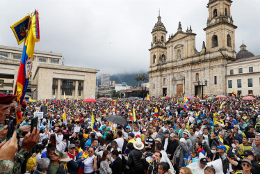 Concentración de manifestantes el domingo en la Plaza de Bolívar de Bogotá. 