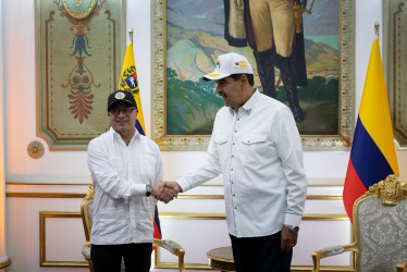 FOTO | EFE | LA PATRIA  Gustavo Petro se reunió en el Palacio de Miraflores con Nicolás Maduro. 