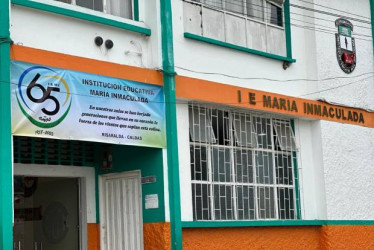 El Colegio María Inmaculada, de Risaralda, anuncia un cese de actividades desde hoy con el propósito de exigir nombramiento de docentes y de rector. 