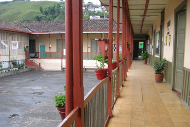 Escuela Abraham Montoya en Neira