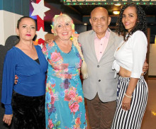 Martha Solís, Nadia Nathasquin, Jorge Nel Giraldo, organizador del evento; y Diannis Gammana.