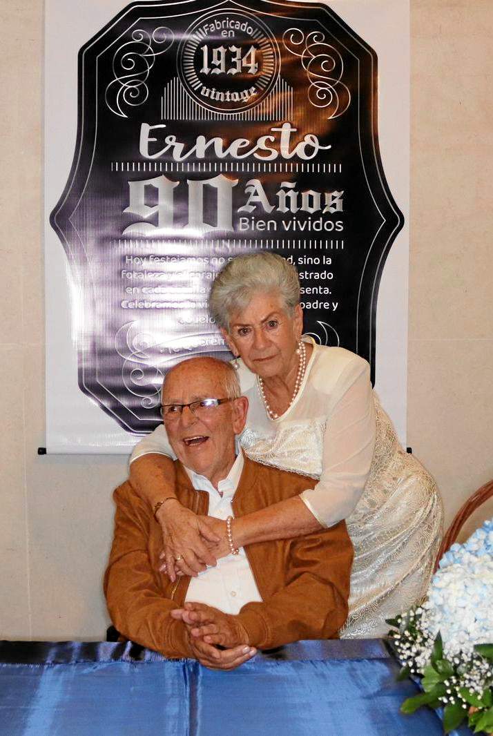 Foto | Cortesía | LA PATRIA Ernesto Quintero junto a su esposa Mariela Parra.