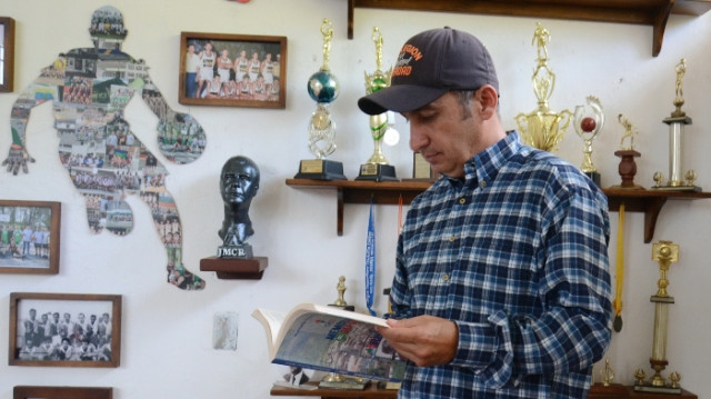 El libro Memorias Deportivas de Filadelfia, de Humberto Ramírez, se encuentra en el museo y da fe del legado del fundador con los Juegos Deportivos.