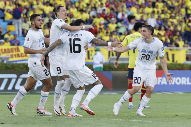 Colombia deja escapar dos puntos en Barranquilla tras empatar 2-2 con  Uruguay