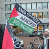 Foto | EFE | LA PATRIA  Protestas durante la primera audiencia ante la Corte Internacional de Justicia (CIJ) para escuchar la necesidad de medidas cautelares contra Israel, acusada de genocidio en Gaza.