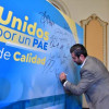 La Gobernación de Caldas expuso ante los alcaldes estrategias para el PAE 2024. Los mandatarios firmaron apoyo al programa, como el de Salamina, Manuel Fermín Giraldo.