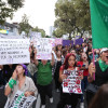 Fueron cerca de 500 mujeres que estuvieron presentes en el Parque Luz Marina Zuluaga. La Alcaldía realizó homenaje y después colectivos feministas marcharon.