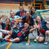 María Jimena Grajales Ríos (2i) con sus compañeras de Niupi. Ella era la portera del equipo y también del quinteto de la Universidad de Caldas.