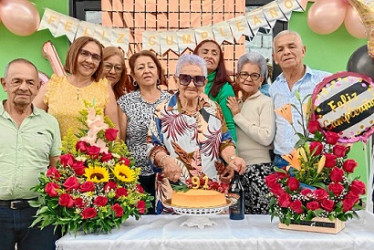 Foto | Cortesía | LA PATRIA María Reina Gómez Gómez celebró en Marquetalia sus 91 años junto a su familia.