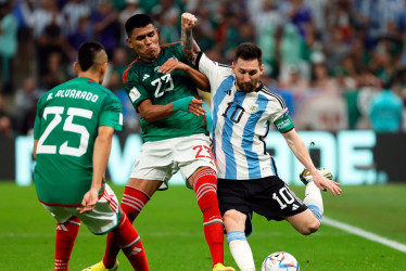 Una férrea defensa mexicana asedió a Lionel Messi durante el primer tiempo. Los cambios en el segundo le ayudaron a tener más libertad.