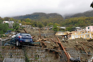 Área afectada por un deslizamiento de tierra en la isla de Ischia, en el Golfo de Nápoles, Italia, el 26 de noviembre de 2022.