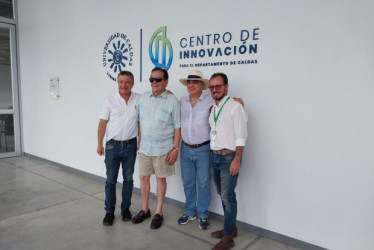 Carlos Uriel Naranjo, Samuel Franco, Alejandro Ceballos y Wilmar Gómez aprovecharon la realización de la Cátedra de Historia en La Dorada.