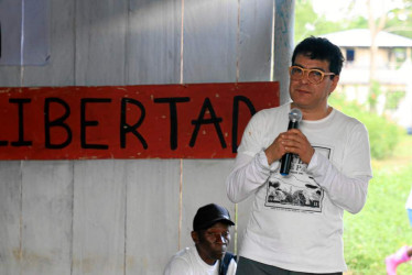 Foto / @comisionadopaz / LA PATRIA Danilo Rueda, alto comisionado para la Paz de Colombia envío desde Caracas (Venezuela)  el mensaje a las disidencias de las Farc.