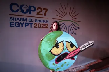 COP27: histórico fondo para pagar daños climáticos, sin avances en mitigación