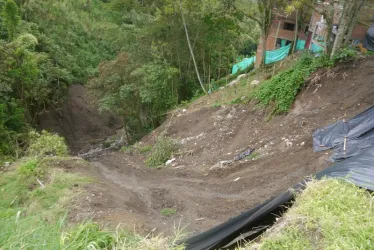 El deslizamiento del sector Gorgona (parte baja de La Floresta) en Villamaría afectó la tranquilidad de los habitantes. Autoridades esperan la declaratoria de Calamidad Pública para hacer obras.