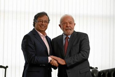 Luiz Inácio Lula da Silva durante su encuentro en Brasilia con Gustavo Petro. 