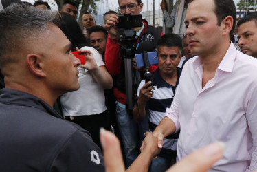 El alcalde, Carlos Mario Marín, conversó con los manifestantes y llegó a algunos pactos. No obstante, también tuvo algunas discusiones.