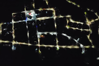 Vista aérea de la cabecera municipal de La Merced (Caldas), que estrena alumbrado público totalmente constituido por luminarias led.