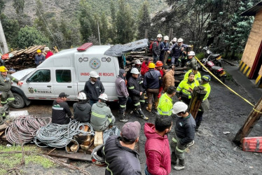 La Unidad Nacional de Gestión del Riesgo se encontraba evaluando la situación esta mañana tras el accidente presentado en las minas El Hoyo, El Lucero y La Esperanza, de la vereda El Cajón, zona rural de Sutatausa (Cundinamarca).