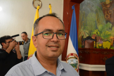 El ente de control verifica una contratación liderada por el mandatario Eduardo Andrés Grisales para brindar suministro de energía eléctrica al municipio.