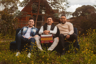 Los Chiches Vallenatos están promocionando su nueva canción Lo Siento. 