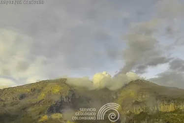 El volcán Nevado del Ruiz este miércoles visto desde el sector Piraña - Azufrado. 
