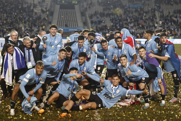 Los uruguayos y la celebración como campeones del mundo, de la categoría sub-20.