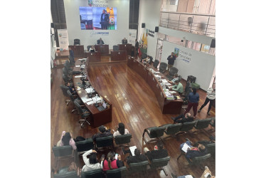 Solo ocho concejales permanecieron en el recinto de la Corporación durante la sesión de socialización sobre la situación de Assbasalud y el hospital San Isidro, tras la salida de operaciones de la EPS Asmet Salud en Caldas.
