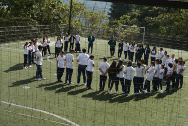 Alumnos de la Institución Educativa Granada (La Cabaña) participaron ayer de la primera jornada de Influencia tu vida, programa liderado por Confa.