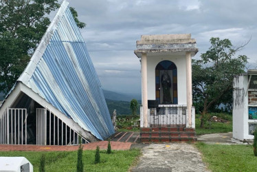 El mausoleo de los maestros, ubicado en el Cementerio San José, presenta problemas sanitarios. 