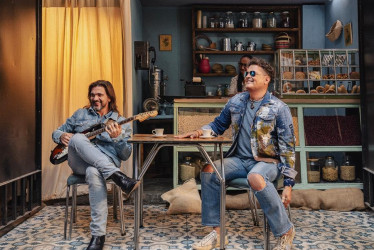 El cantante paisa Juanes (izquierda) y el samario Carlos Vives son dos de los máximos exponentes de la música colombiana en el mundo. Este vallenato es la primera obra que lanzan en conjunto.