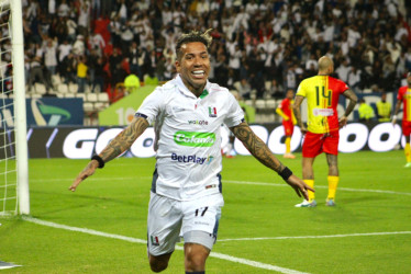 El delantero Dayro Moreno llegó a los 12 gritos en el clásico Once - Pereira. Se convirtió en el máximo artillero del duelo, superando los 11 goles de Sergio Galván y de Sergio Cierra.