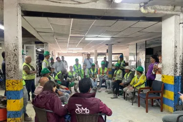 Mesa de negociación de obreros del bulevar de la 19 con la Secretaría de Obras y la Personería de Manizales. 
