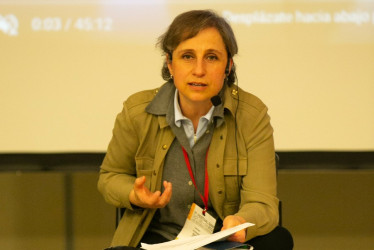 Carmen Aristegui durante un taller de la Fundación Gabo